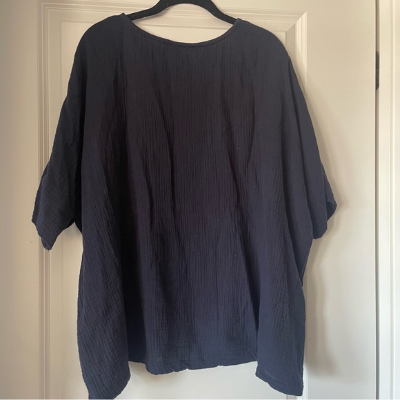 C&C California navy oversized beachy top size L - Picture 4 of 4